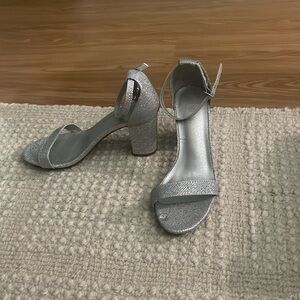 SILVER BLOCK HEEL ANKLE STRAP HEELS!